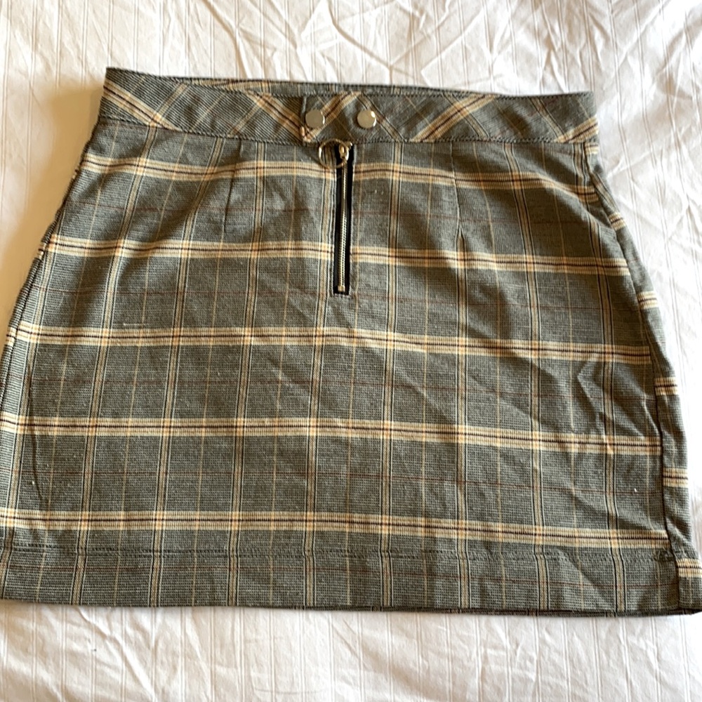 Pacsun skirt.